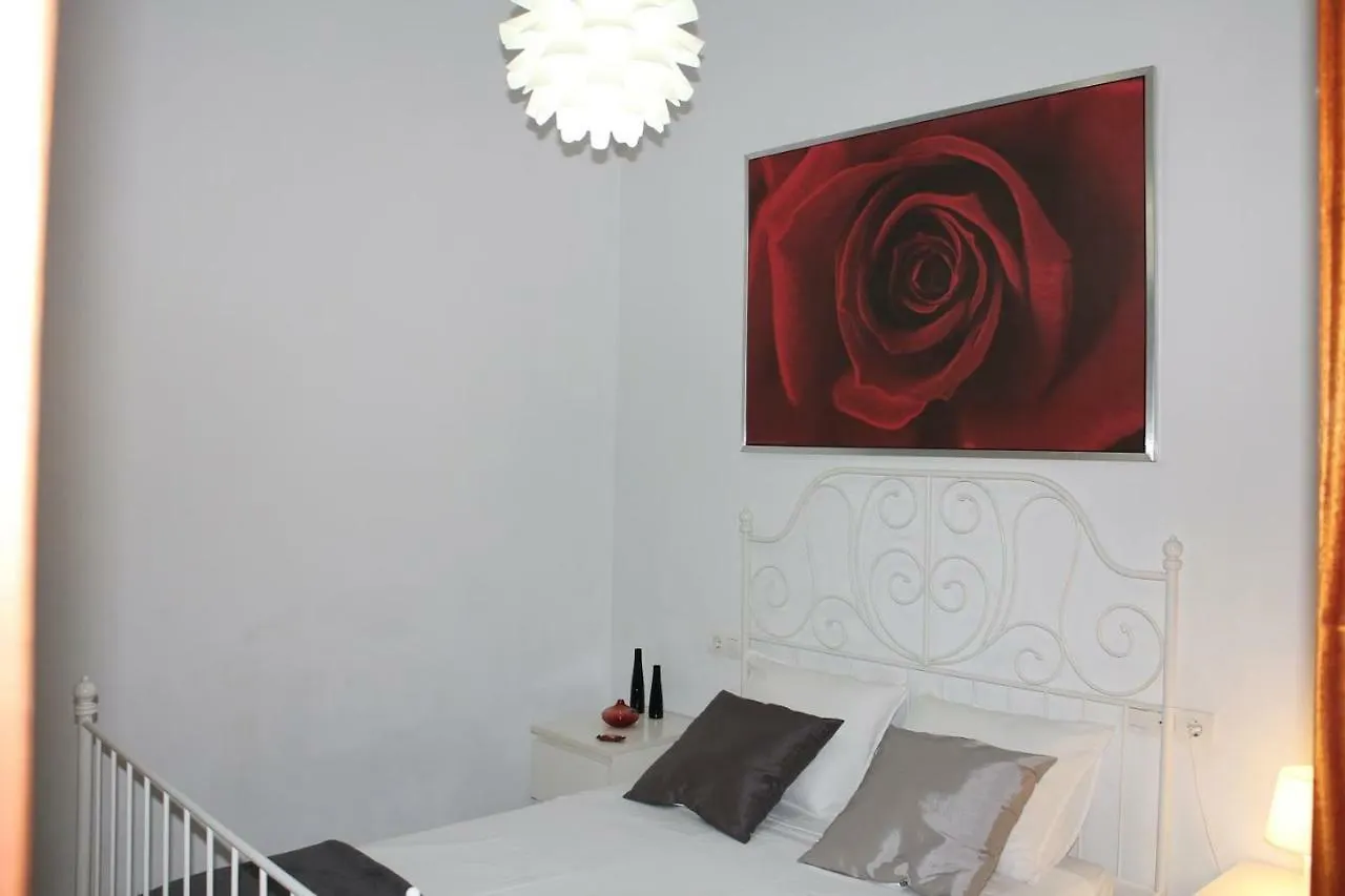 Apartamentos Rg Triana, Calle Castilla Con Patio Seville Apartment